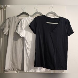 Women's V-Neck Top Bundle Ethika